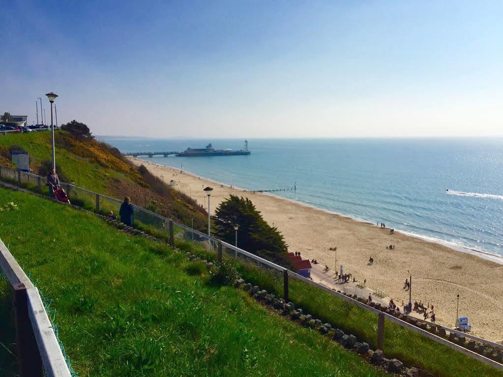 Hotel Riviera By The Sea Bournemouth Bagian luar foto