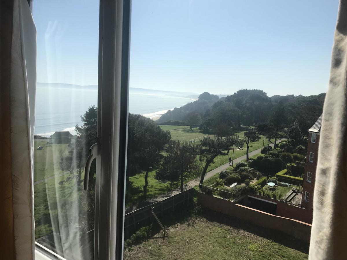 Hotel Riviera By The Sea Bournemouth Bagian luar foto