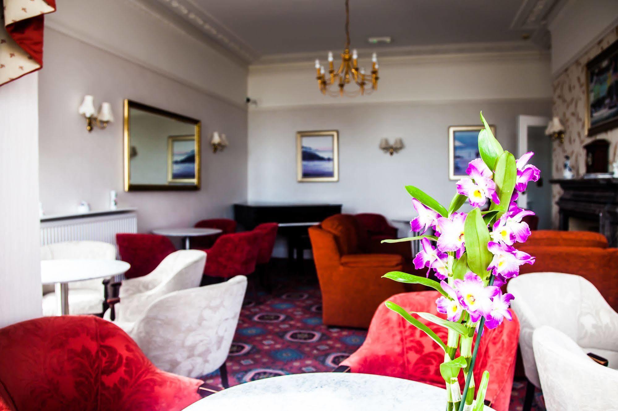 Hotel Riviera By The Sea Bournemouth Bagian luar foto
