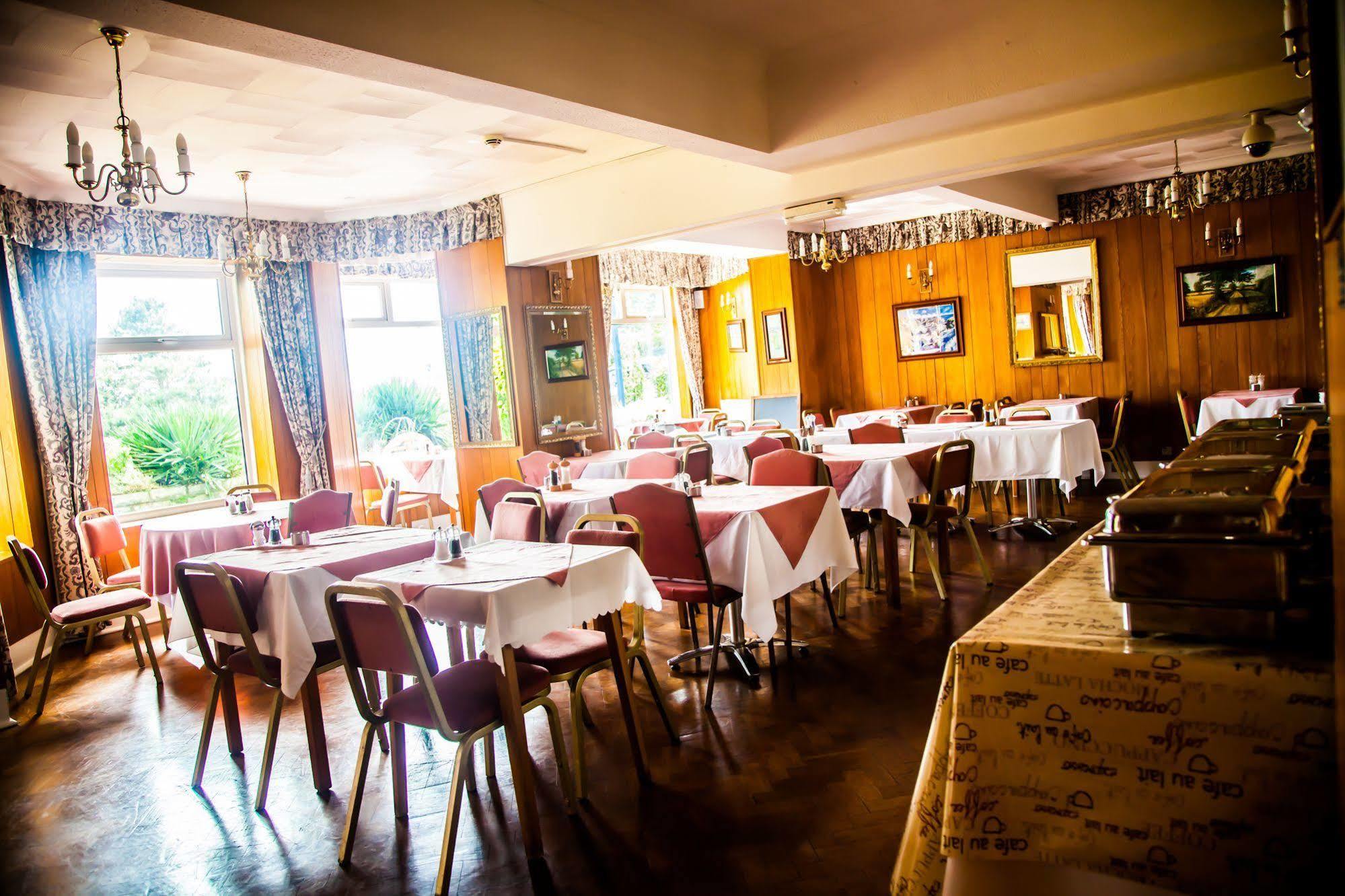 Hotel Riviera By The Sea Bournemouth Bagian luar foto