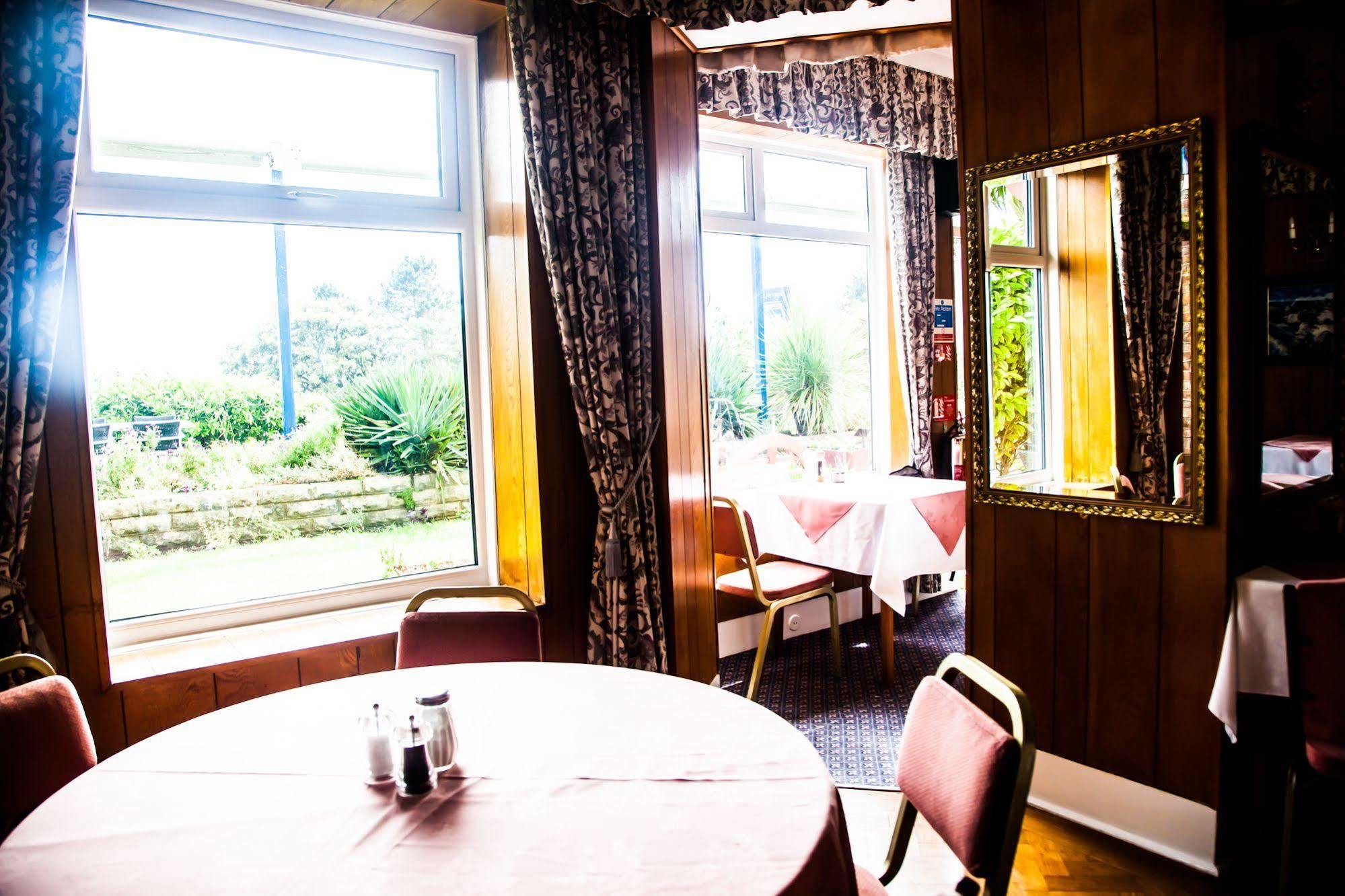 Hotel Riviera By The Sea Bournemouth Bagian luar foto