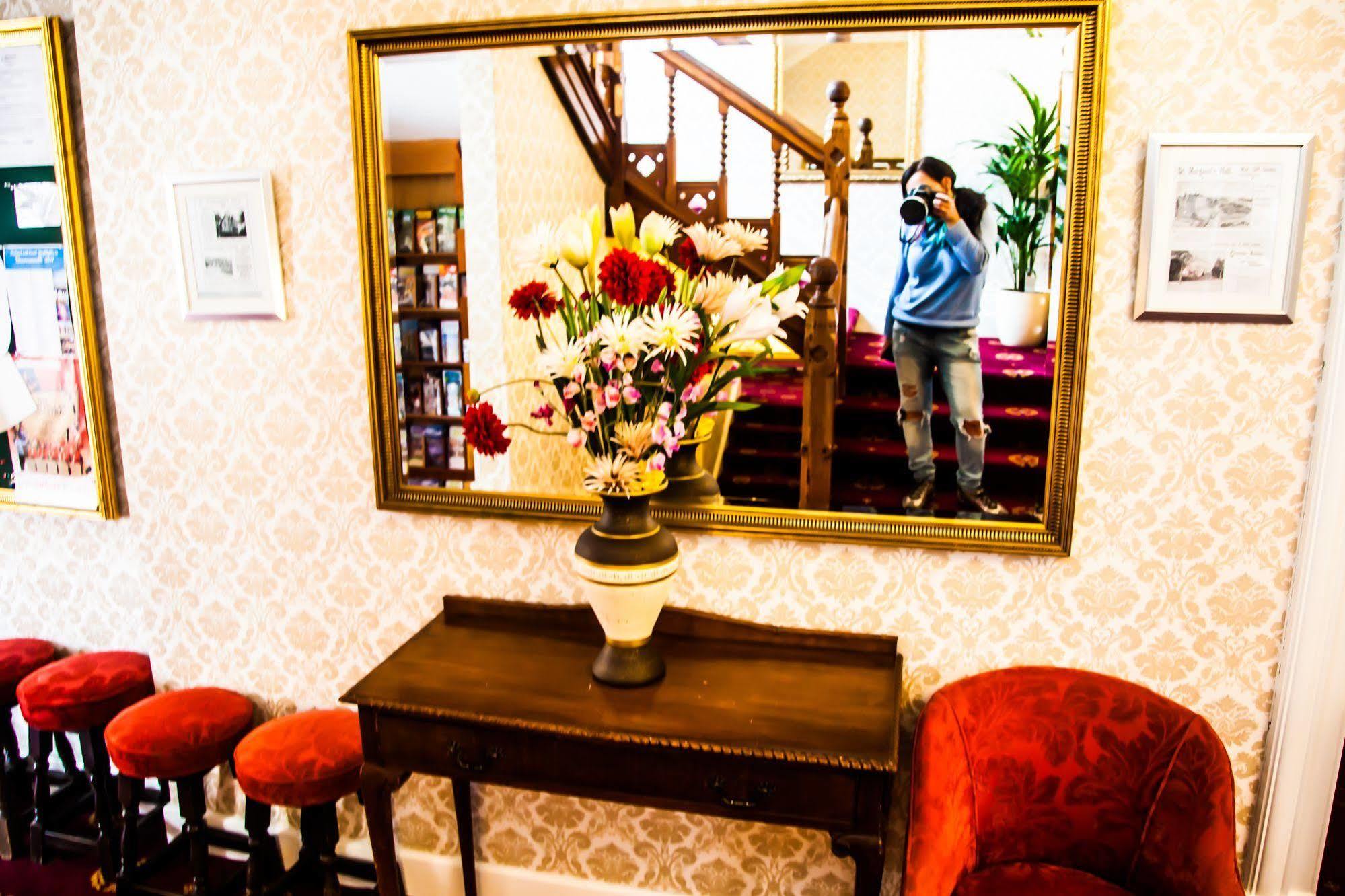Hotel Riviera By The Sea Bournemouth Bagian luar foto
