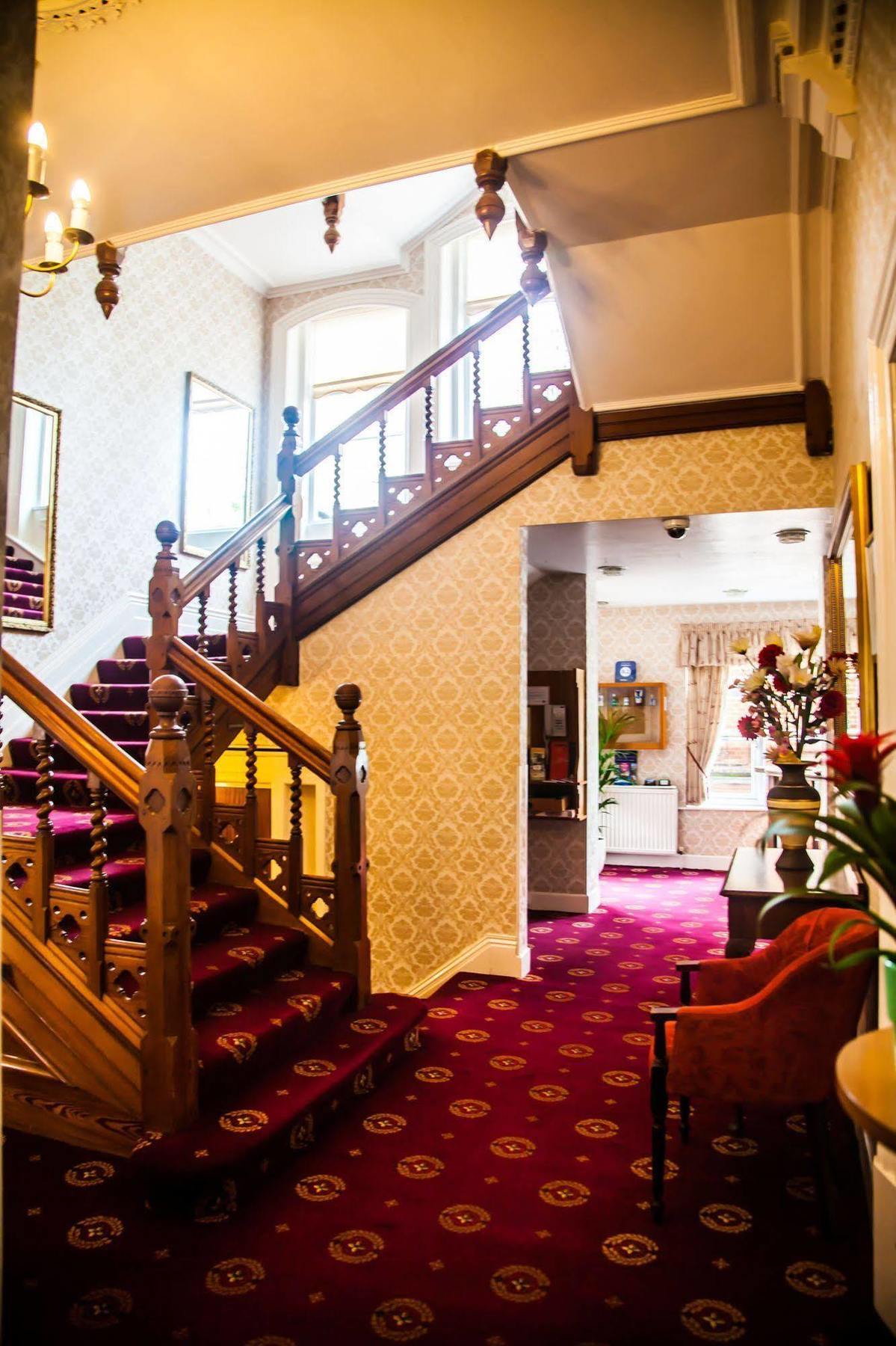 Hotel Riviera By The Sea Bournemouth Bagian luar foto
