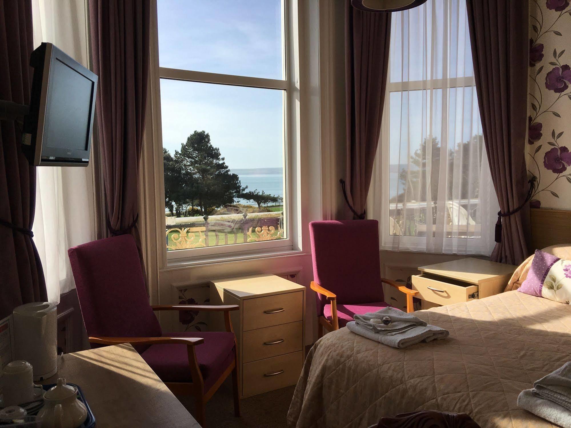 Hotel Riviera By The Sea Bournemouth Bagian luar foto